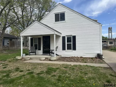 108 W York Ave, De Witt, NE 68341