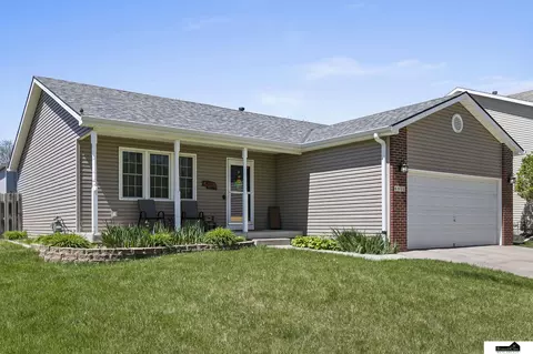 6811 N 16th St, Lincoln, NE 68521