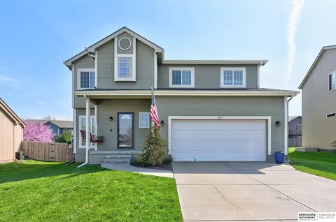 4729 N 163rd St, Omaha, NE 68116
