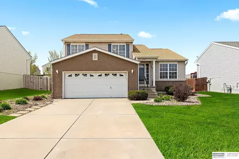 7906 S 156th Ave, Omaha, NE 68136