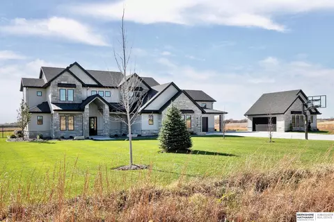 417 Sorbonne Rue, Yutan, NE 68073
