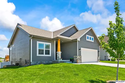 9827 S 185 St, Omaha, NE 68130