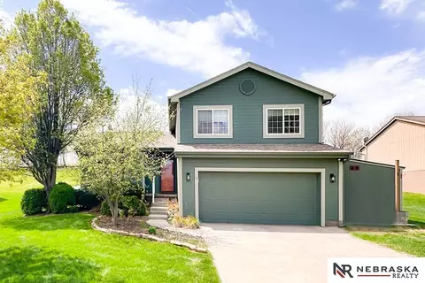 2803 Parkside Dr, Bellevue, NE 68123
