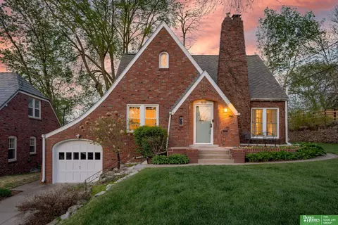1515 N 51 St, Omaha, NE 68104