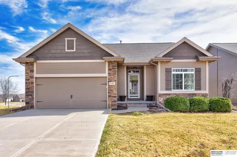 7315 S 174th St, Omaha, NE 68136