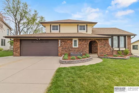 2105 S 165 St, Omaha, NE 68130