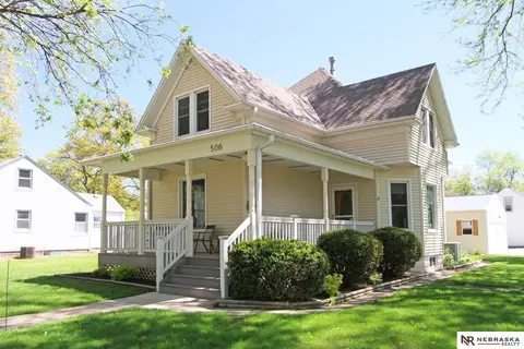 506 Linden Ave, Crete, NE 68333