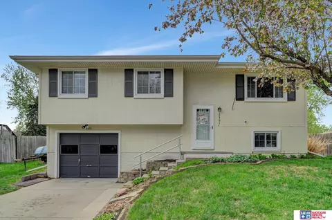 2301 W Garfield St, Lincoln, NE 68522
