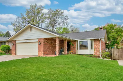 3027 N 75th Ct, Lincoln, NE 68507