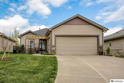 7537 N 155th St, Bennington, NE 68007