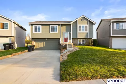 11657 Bauman Ave, Omaha, NE 68164