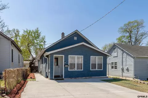 2517 I St, Omaha, NE 68197