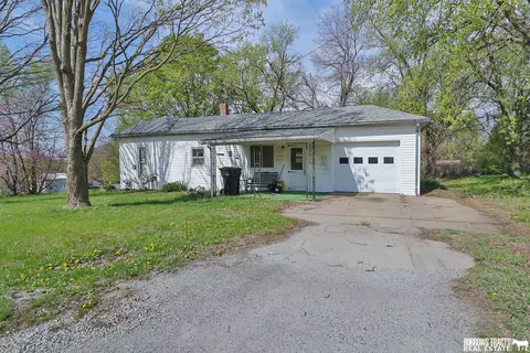 890 Broadway St, Tecumseh, NE 68450
