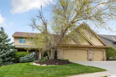 5910 N 154 St, Omaha, NE 68116