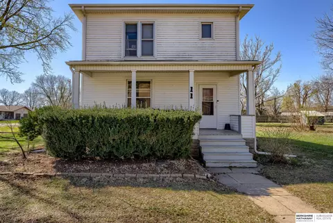 411 W 8th St, North Bend, NE 68649