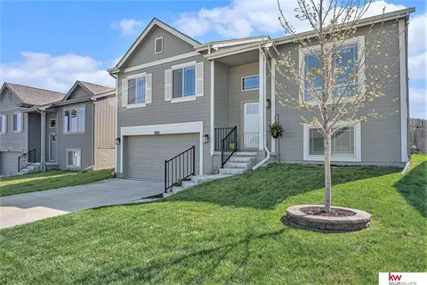 7805 N 147 Ave, Bennington, NE 68007