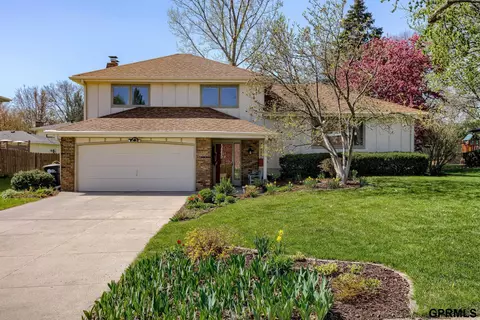 13905 Pierce St, Omaha, NE 68144