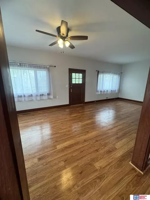906 N 6th St, Beatrice, NE 68310