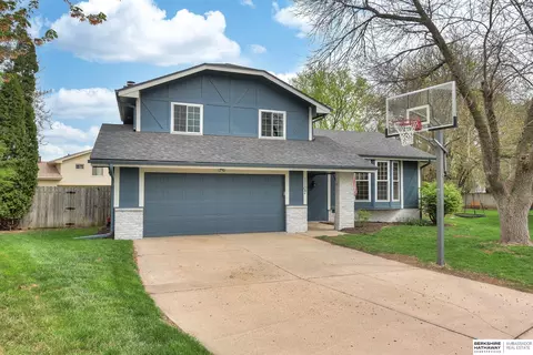 1107 Sycamore Ct, Bellevue, NE 68123
