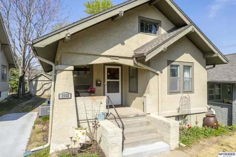 2552 N 48th Ave, Omaha, NE 68104