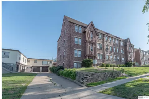 4918 Capitol Ave, Omaha, NE 68132