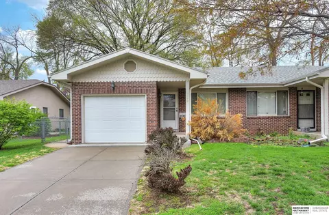 2540 Benson Gardens Blvd, Omaha, NE 68134