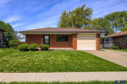 4741 S 47th St, Lincoln, NE 68516