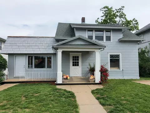 6512 Maple St, Omaha, NE 68104