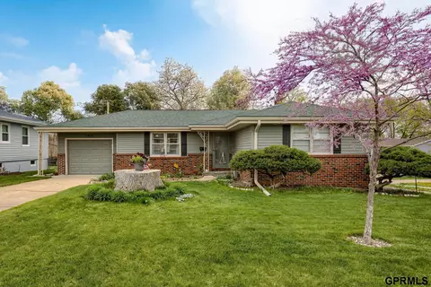 2535 S 124 St S, Omaha, NE 68144