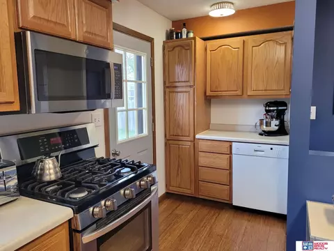 Kitchen - 180 E Moffitt St, Seward, NE 68434 photo 2 of 3