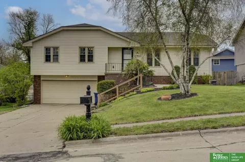2201 Lucille Dr, Bellevue, NE 68147