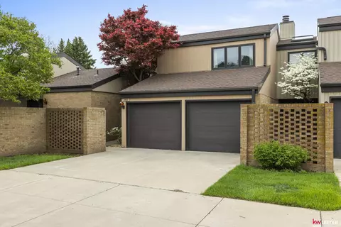2923 Park Place Dr, Lincoln, NE 68506