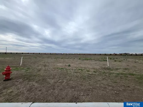 605 S Front St, Hallam, NE 68368