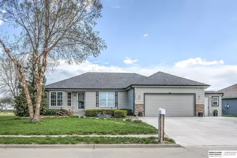 2205 Thomas Dr, Waterloo, NE 68069