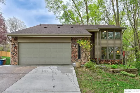 4405 Anchor Mill Dr, Bellevue, NE 68123