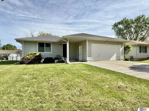 2310 W Sumner St, Lincoln, NE 68522