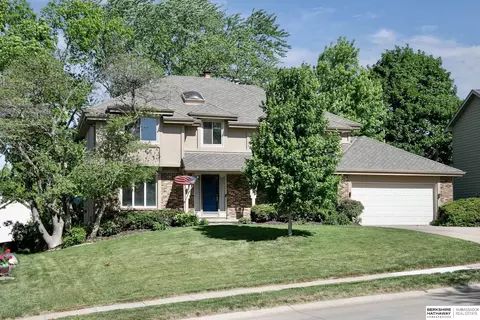 15818 Howard St, Omaha, NE 68118