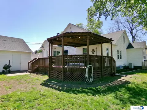 Exterior - 1904 Ella St, Beatrice, NE 68310 photo 7 of 13
