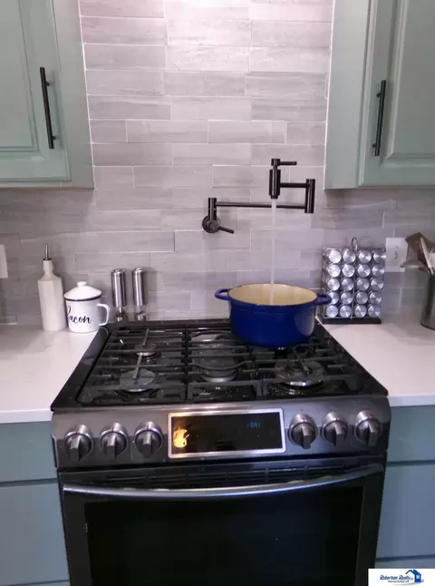 Kitchen - 1904 Ella St, Beatrice, NE 68310 photo 5 of 9