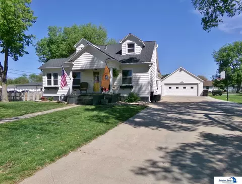1904 Ella St, Beatrice, NE 68310