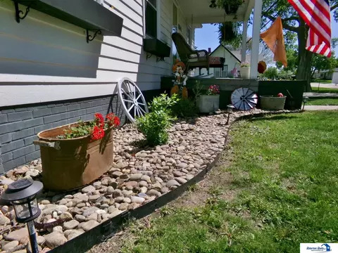 Exterior - 1904 Ella St, Beatrice, NE 68310 photo 12 of 13
