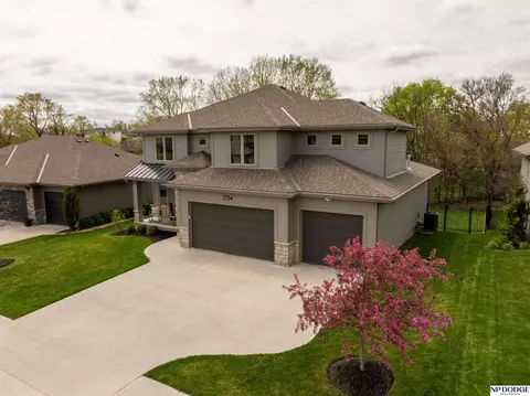 2534 N 187 Cir, Elkhorn, NE 68022