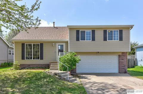 6602 N 110th St, Omaha, NE 68164