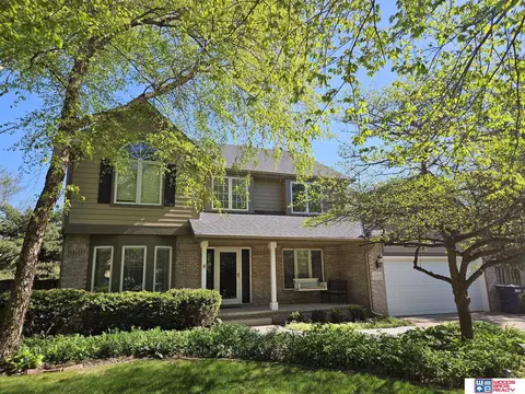 1701 Trelawney Dr, Lincoln, NE 68512