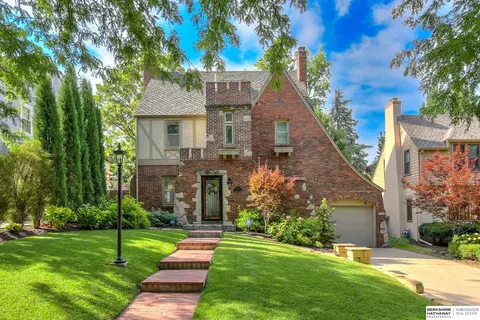 5117 Western Ave, Omaha, NE 68132