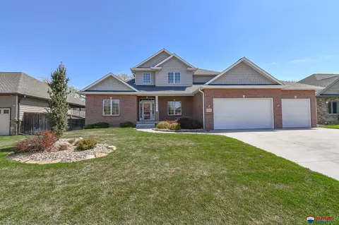 6620 Granite Ridge Ct, Lincoln, NE 68526