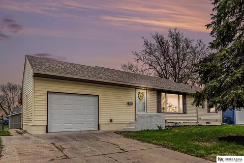 2128 E 1st St, Fremont, NE 68025