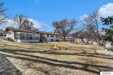 Exterior - 10332 Wright St, Omaha, NE 68124 photo 4 of 6