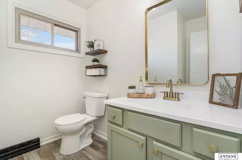 Bath - 10332 Wright St, Omaha, NE 68124 photo 1 of 3