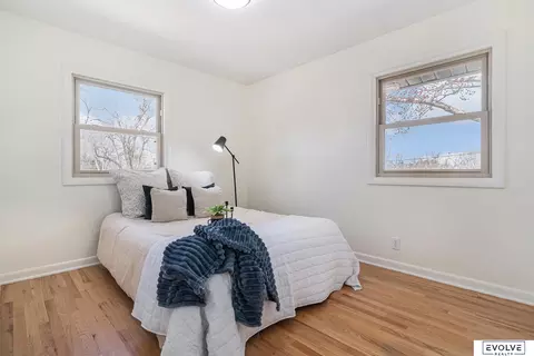 Bedroom - 10332 Wright St, Omaha, NE 68124 photo 2 of 5